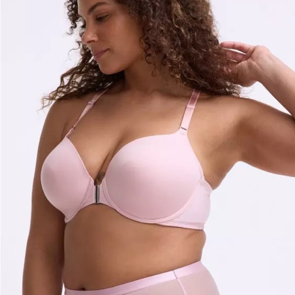 48DDD/48F Torrid Perfect T-Shirt Front-Close Racerback Bra Parfait Pink